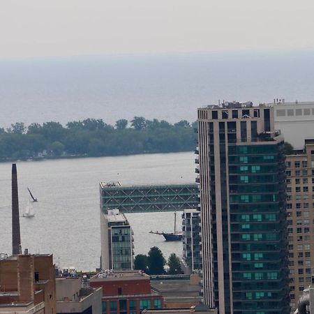Apartment/2Bedrooms/2 Full Bathrooms/Free Parking Toronto Eksteriør billede