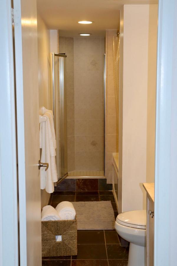 Apartment/2Bedrooms/2 Full Bathrooms/Free Parking Toronto Eksteriør billede