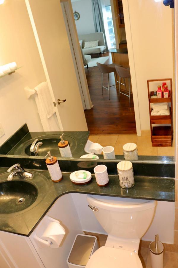 Apartment/2Bedrooms/2 Full Bathrooms/Free Parking Toronto Eksteriør billede